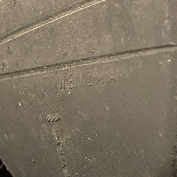 Women’s Stuart Weitzman shoes - Picture 4 of 4